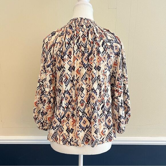 Evereve Layla Ikat Print Blouse Top Size XS - Picture 7 of 9